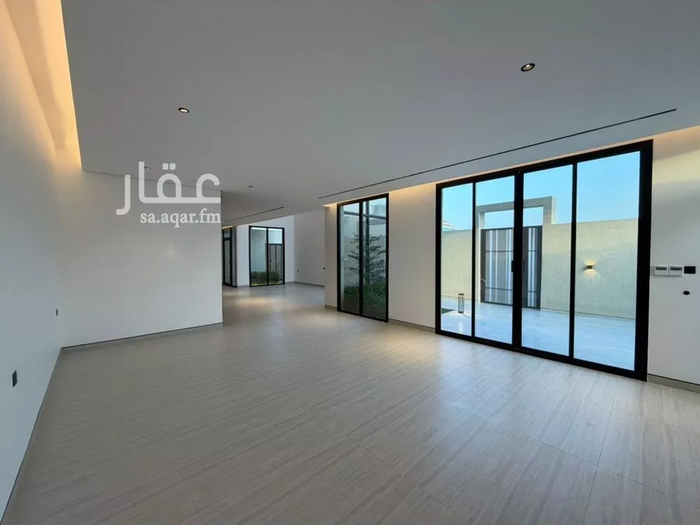 فيلا 7 غرف في العارض 5