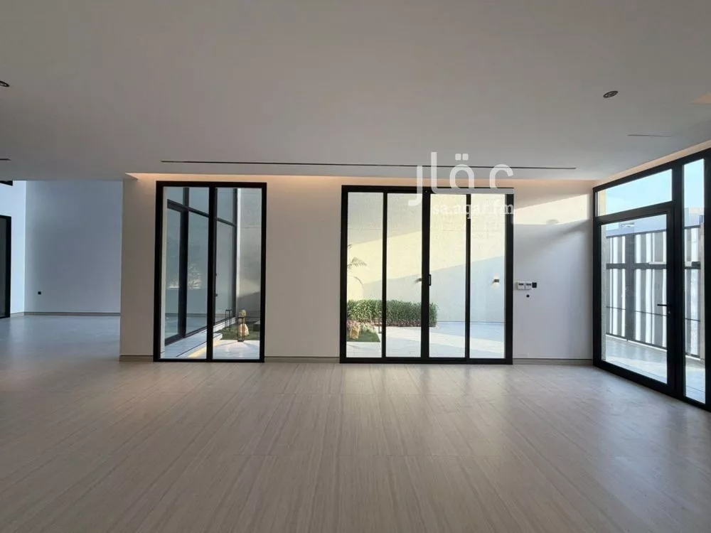 فيلا 7 غرف في العارض 9