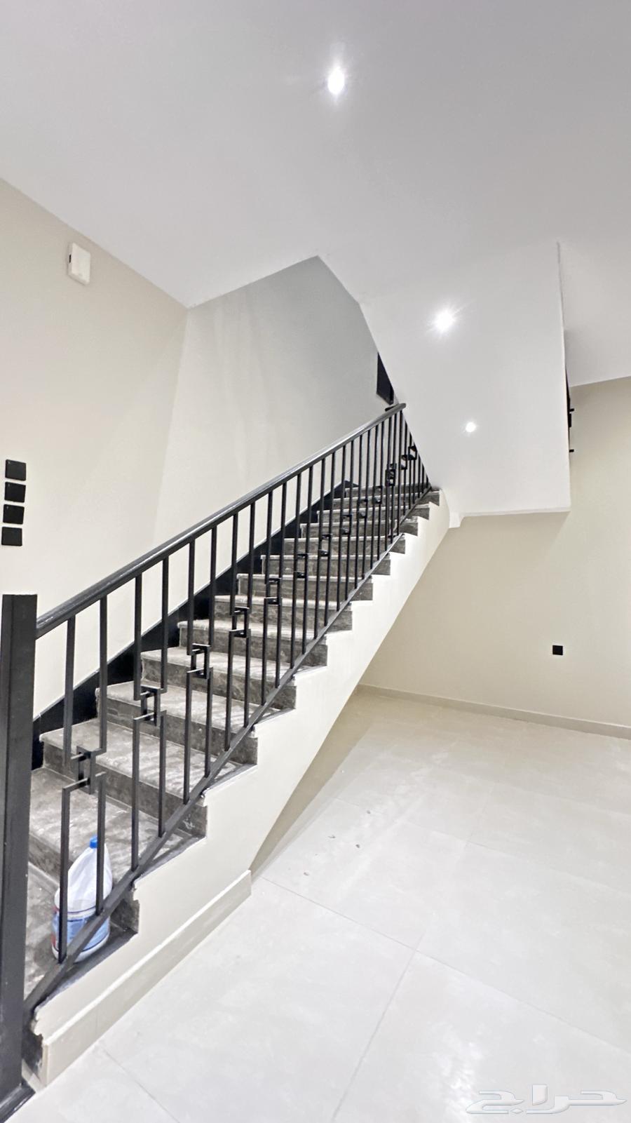 شقة 6 غرف في السكب 13