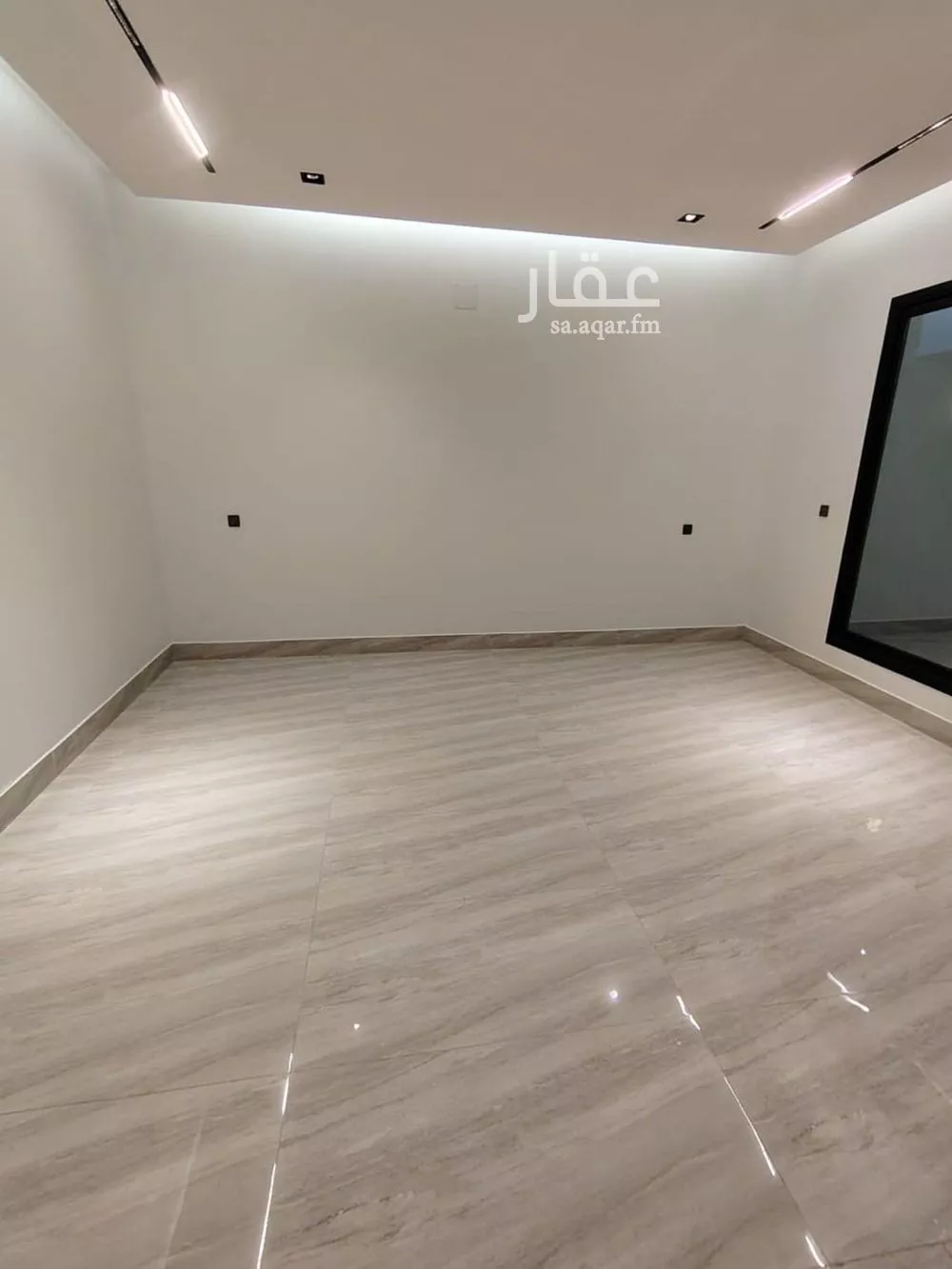 فيلا 5 غرف في الرمال 10