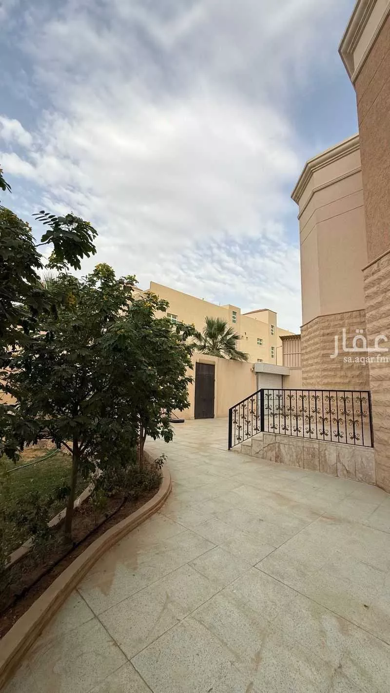 فيلا 7 غرف في التعاون 9