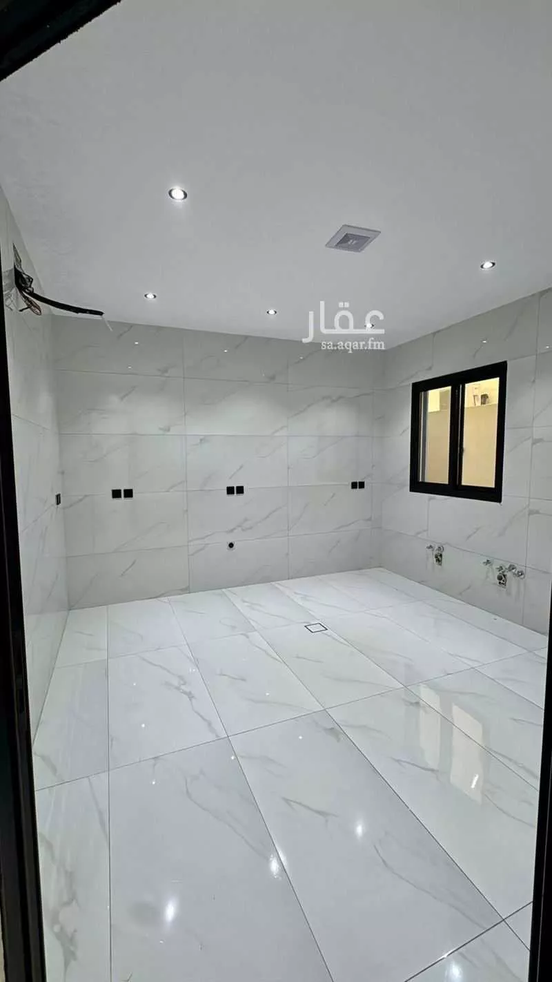 فيلا 7 غرف في الشراع 6