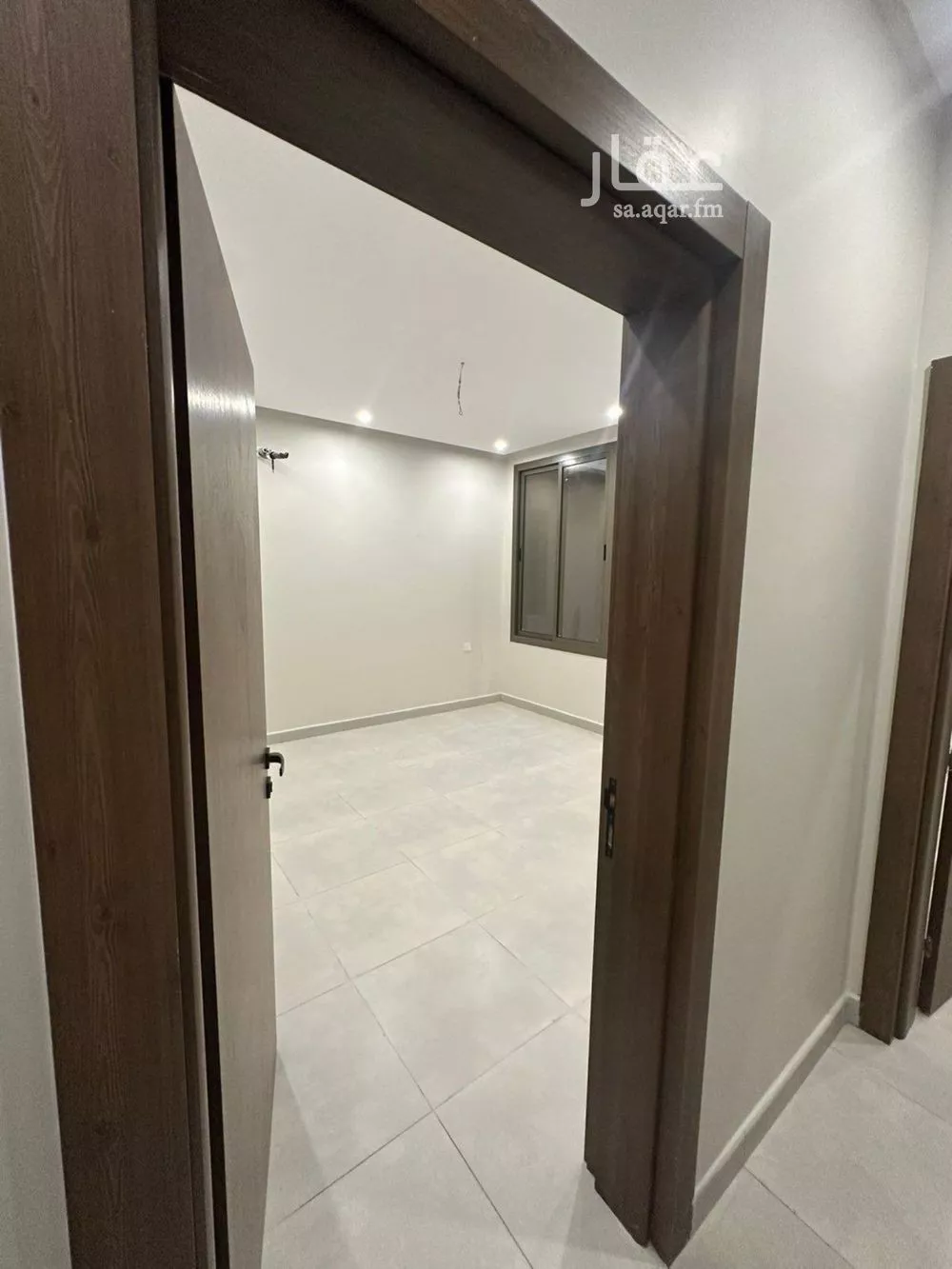 شقة 5 غرف في طيبة 11