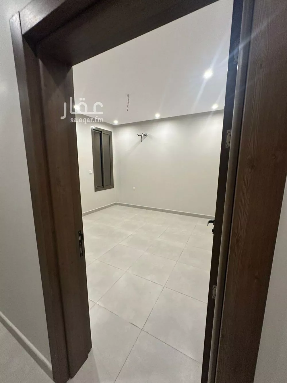 شقة 5 غرف في طيبة 12