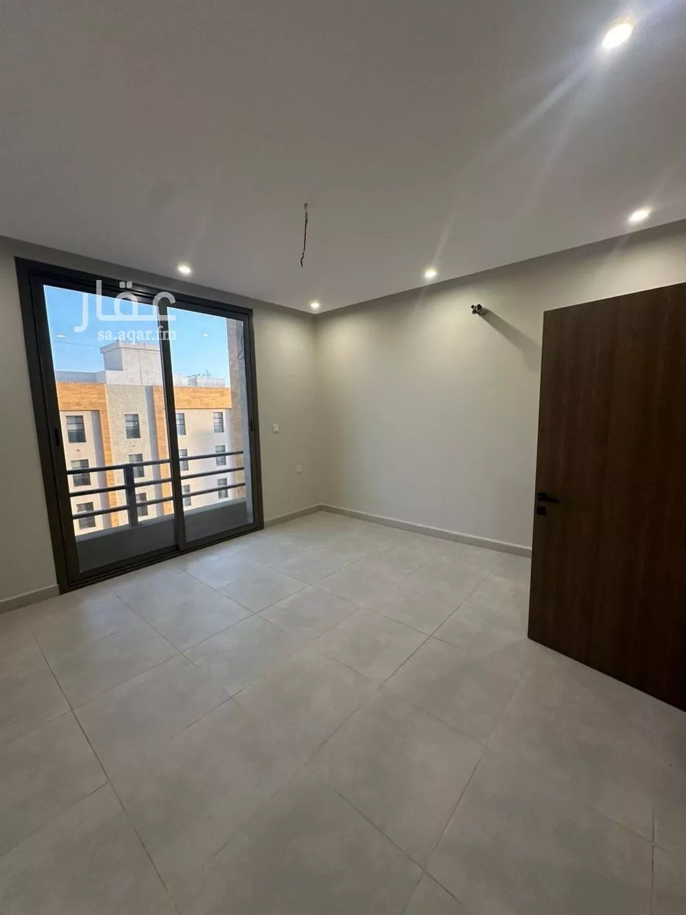 شقة 5 غرف في طيبة 5