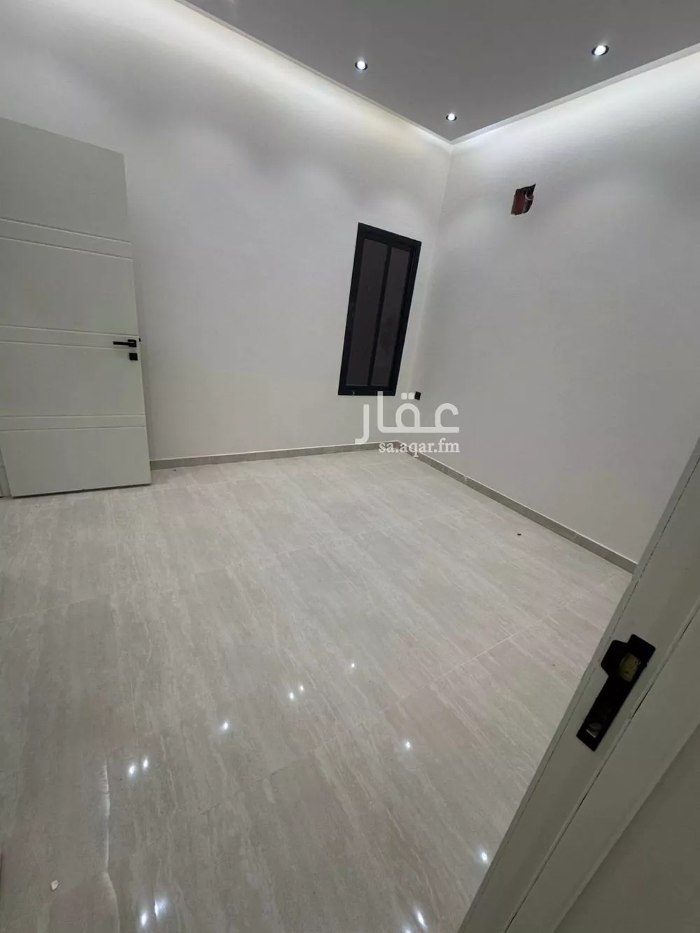 4 bedroom floor in Dirab 5