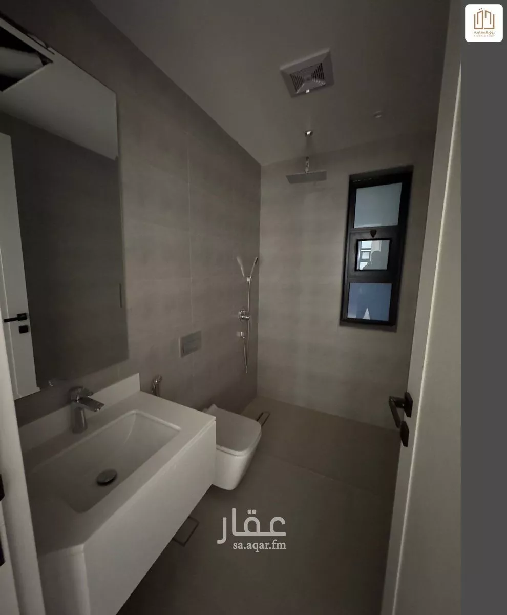 شقة 3 غرف في البحر 8