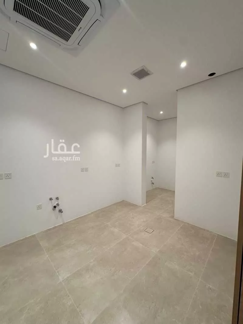 3 bedroom floor in Al Malqa 13