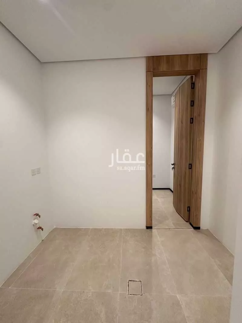 3 bedroom floor in Al Malqa 14