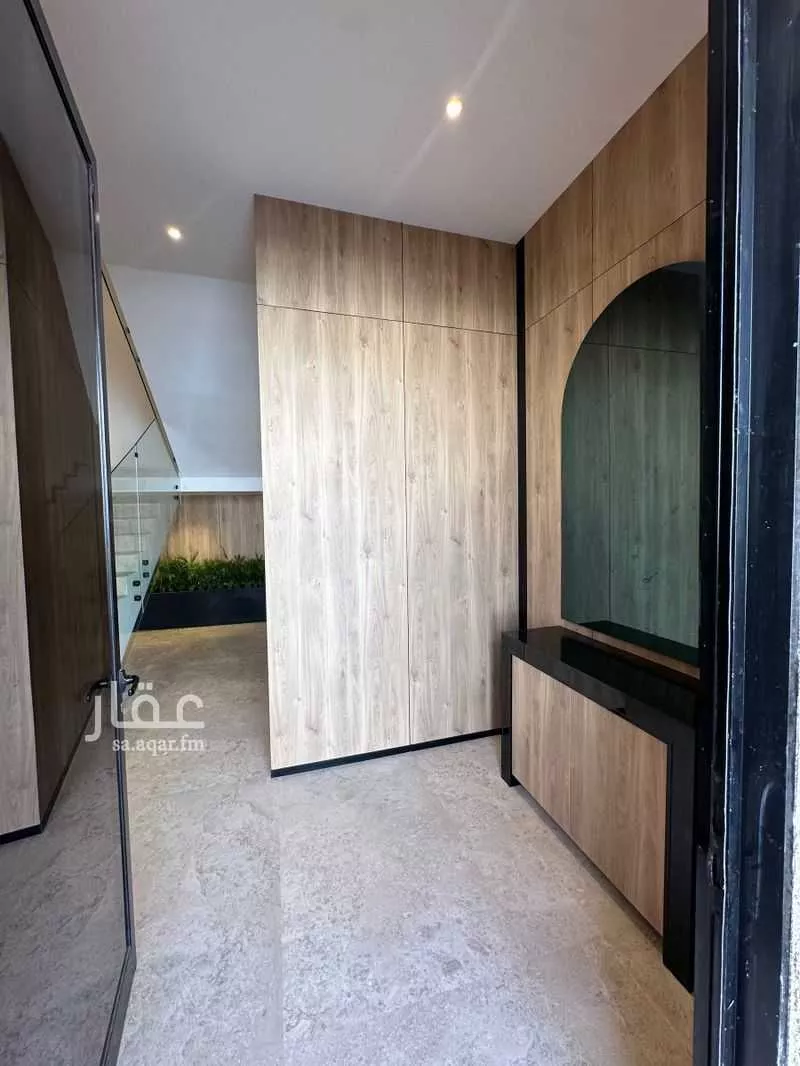 3 bedroom floor in Al Malqa 4