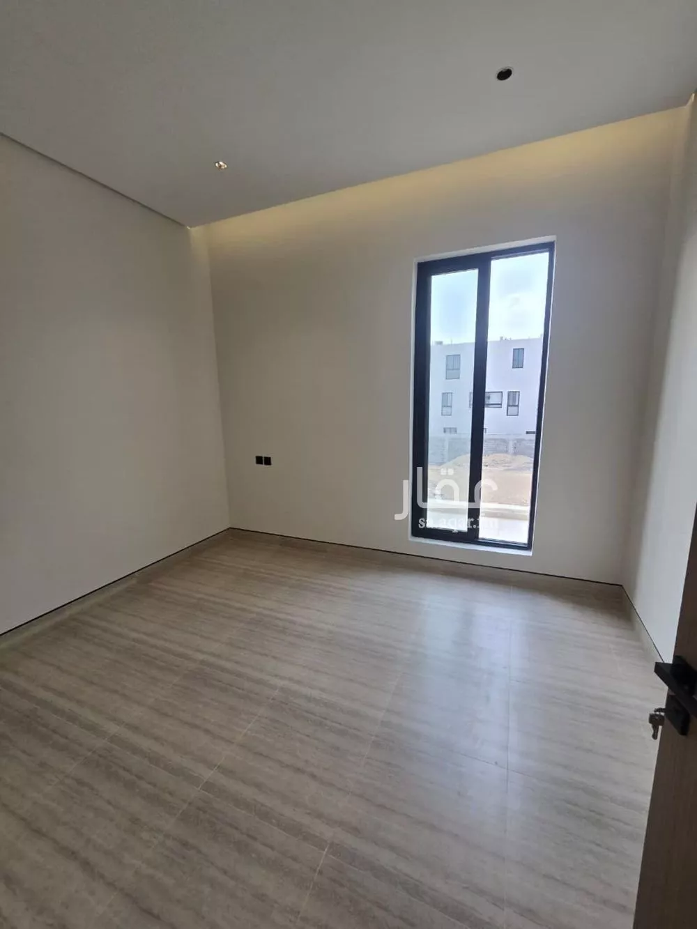 دور 3 غرف في العارض 7