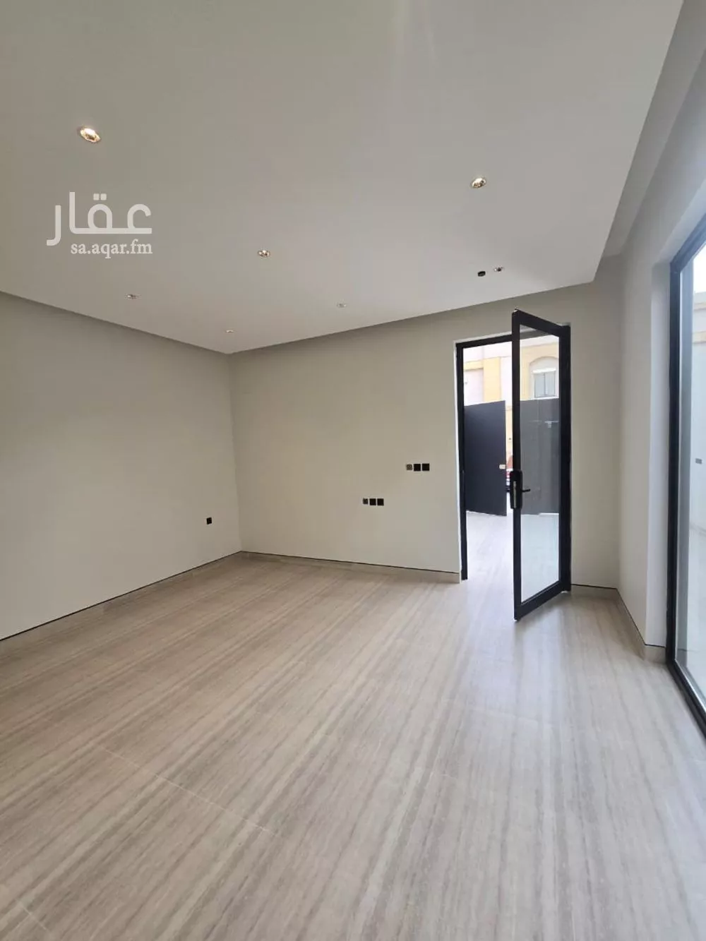 دور 3 غرف في العارض 9