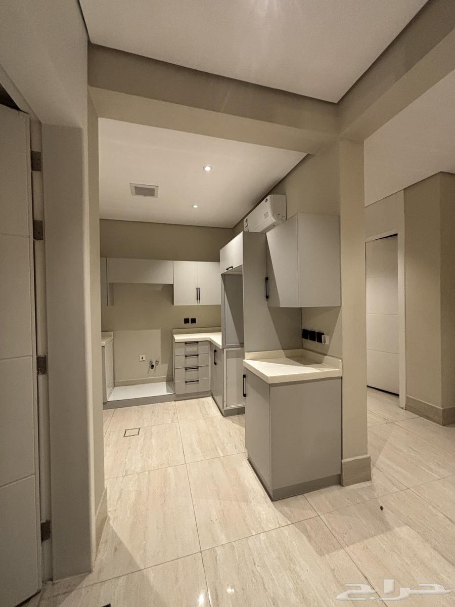 4 bedroom apartment in Al Aqiq 3