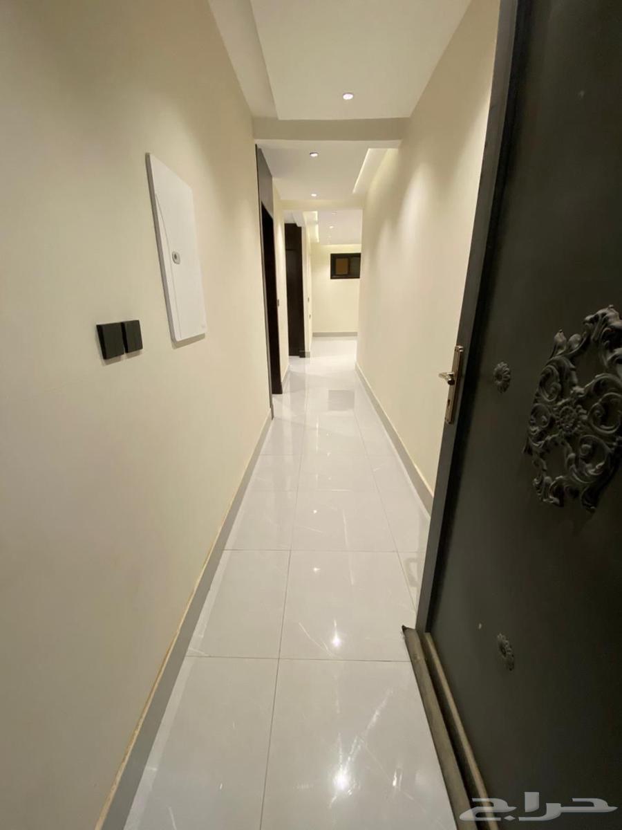 شقة 5 غرف في المونسية 6