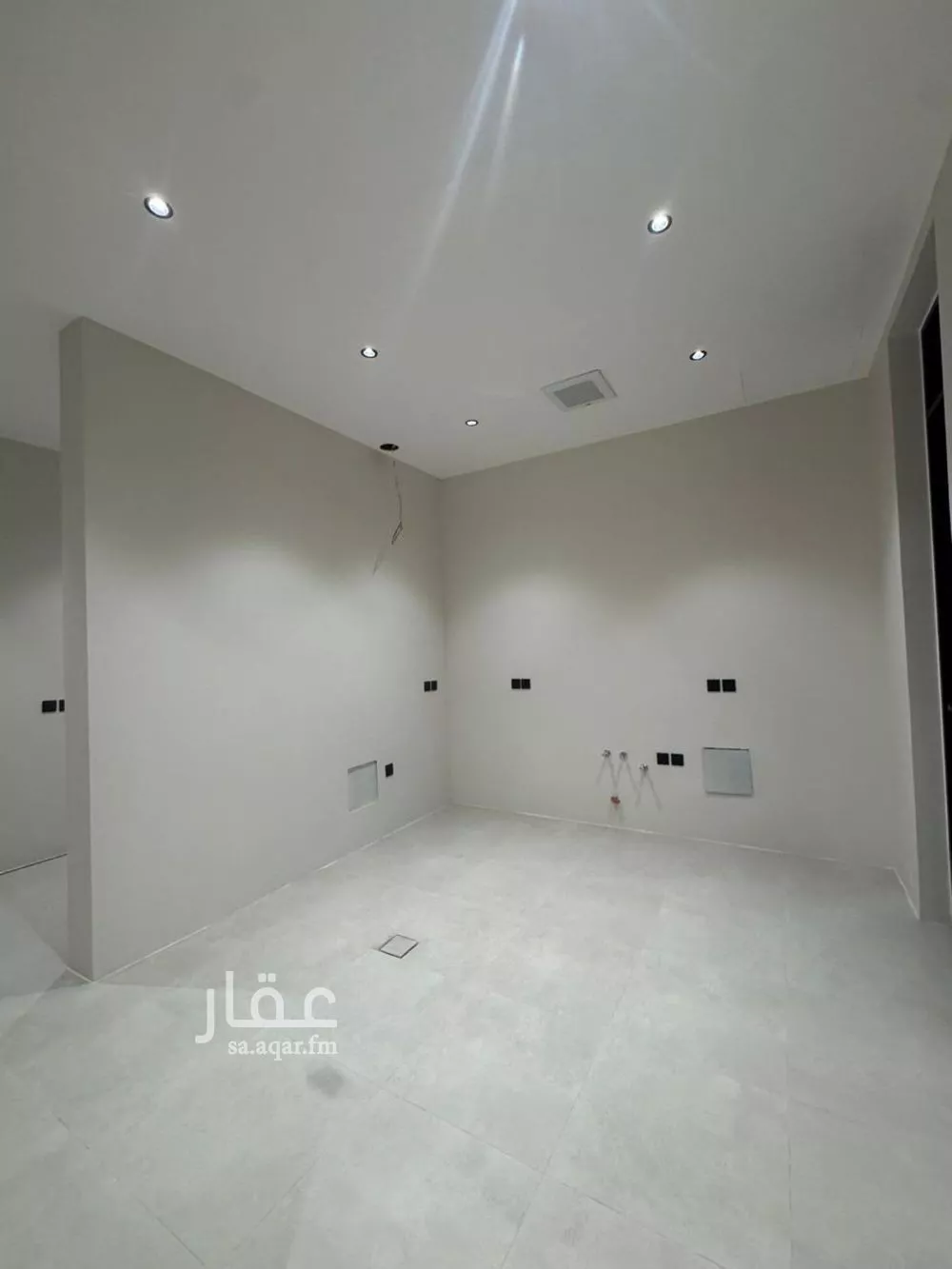 فيلا 4 غرف في النرجس 17