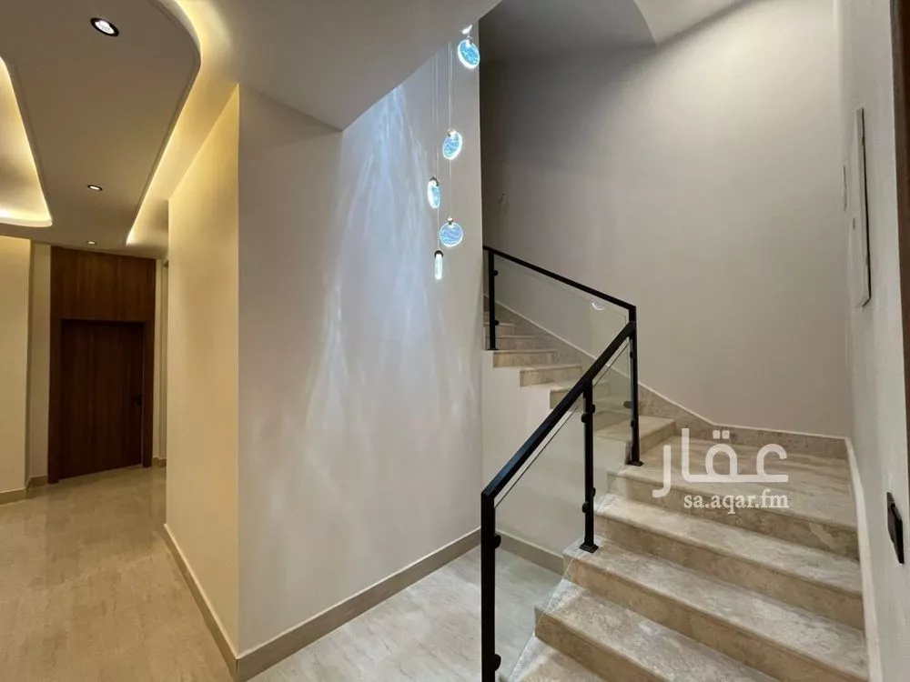 5 bedroom villa in Al Mahdiyyah 14