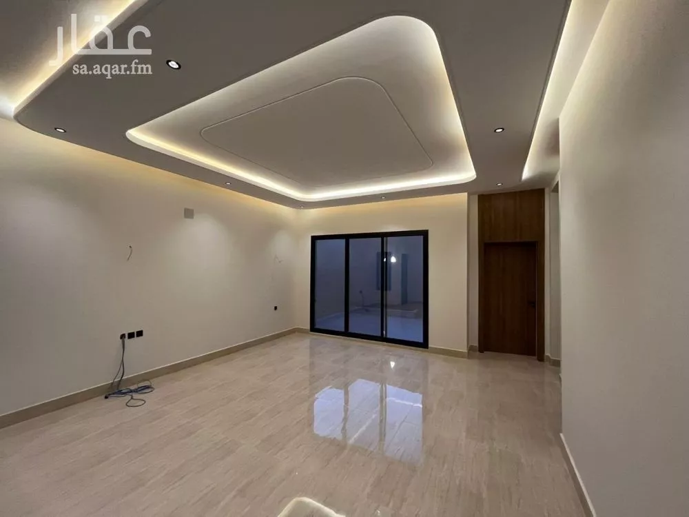 5 bedroom villa in Al Mahdiyyah 8