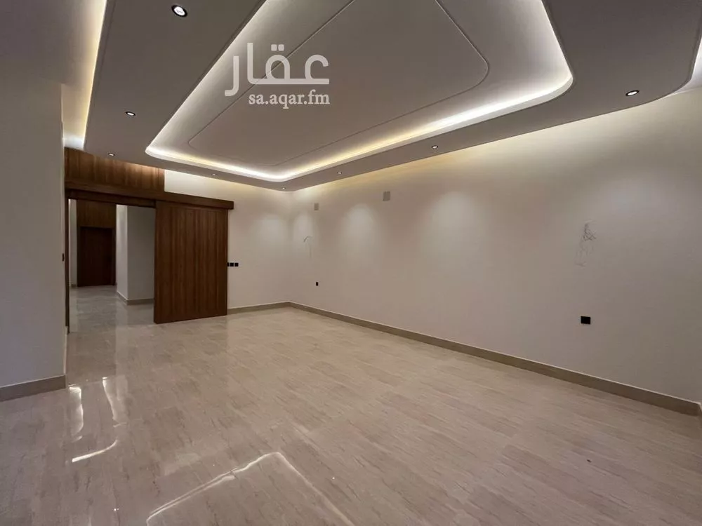 5 bedroom villa in Al Mahdiyyah 10