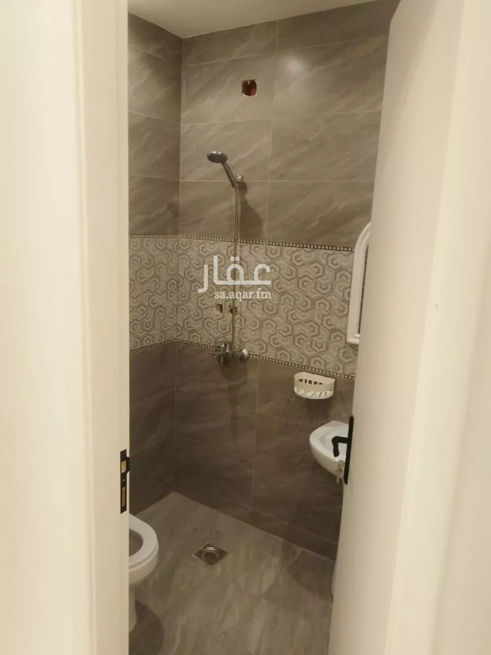 شقة 1 غرف في الضباط 3