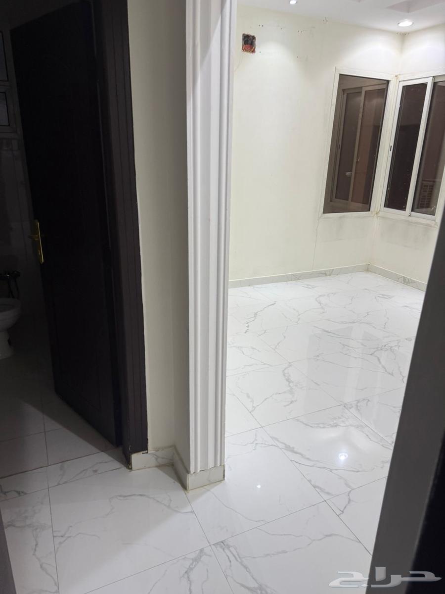 فيلا 5 غرف في الخليج 13