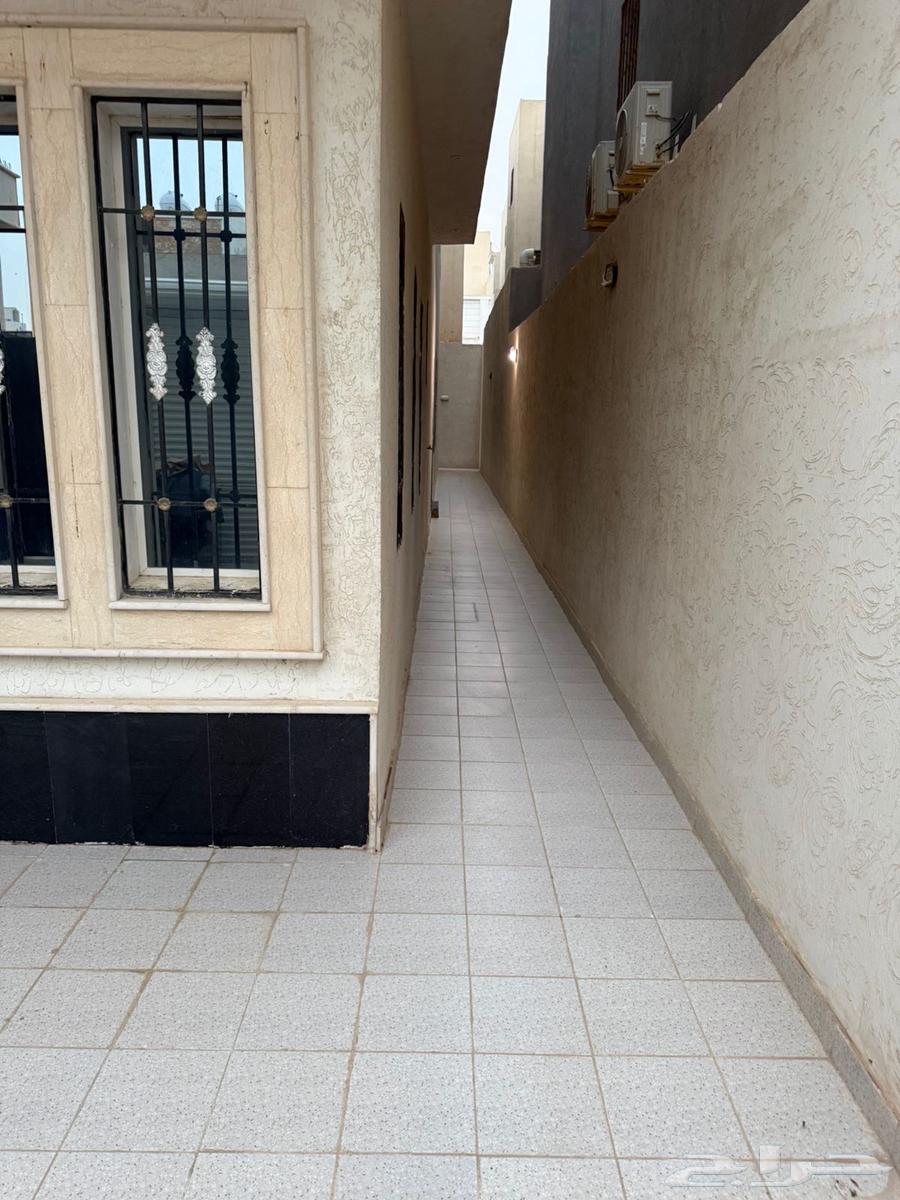 فيلا 5 غرف في الخليج 5