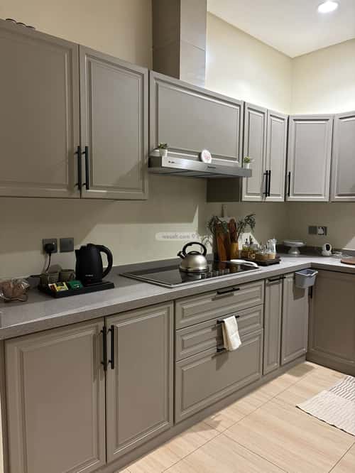 شقة 3 غرف في النخيل 10