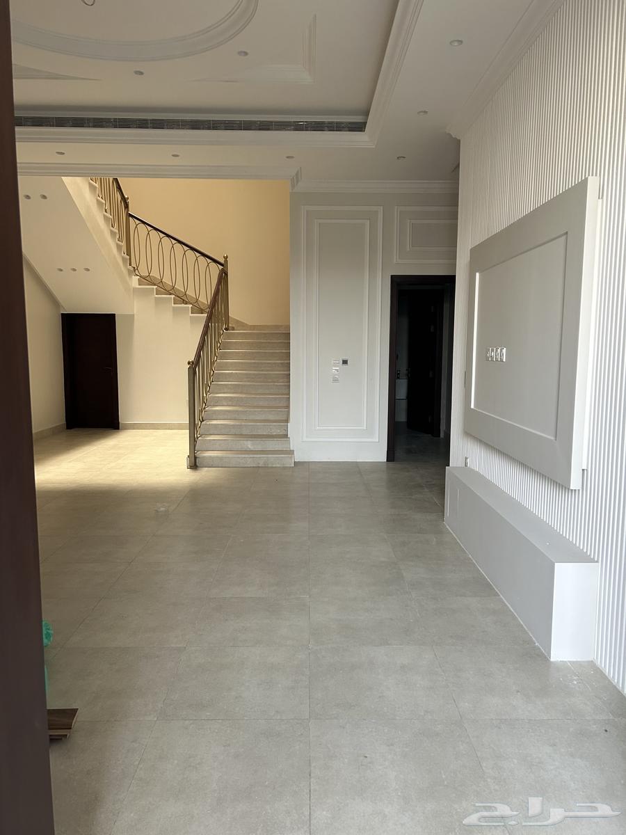 فيلا 6 غرف في الشراع 3