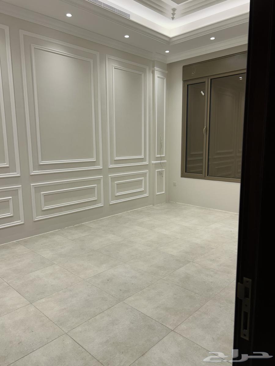 فيلا 6 غرف في الشراع 4