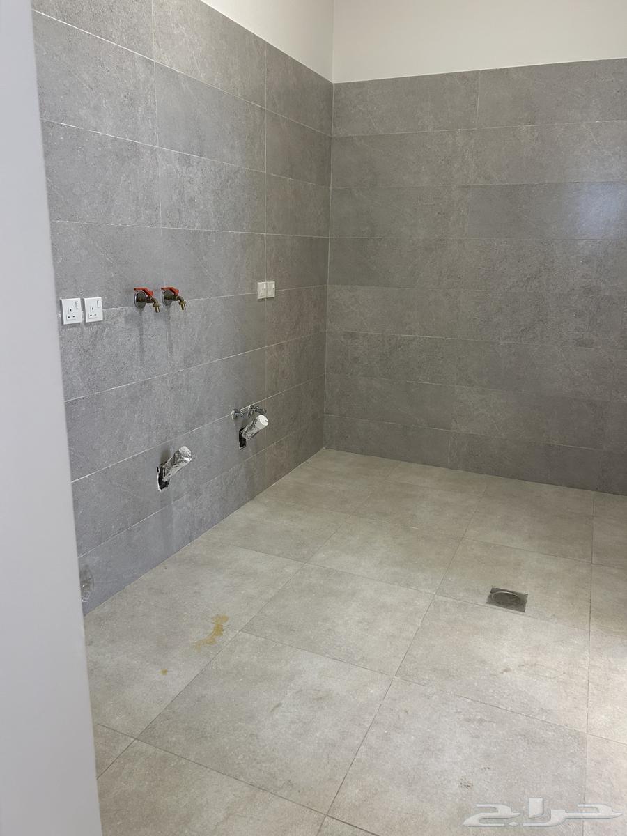 فيلا 6 غرف في الشراع 5