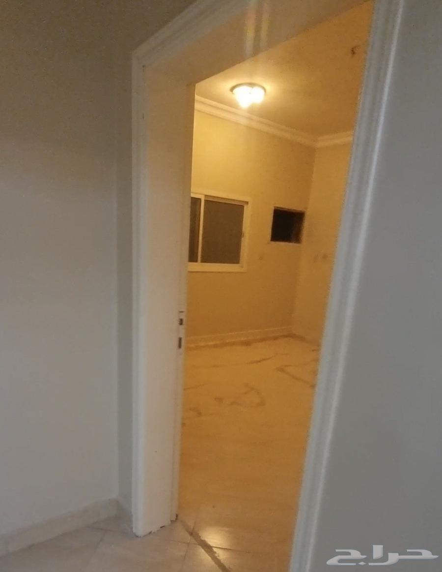 شقة 5 غرف في بدر 5