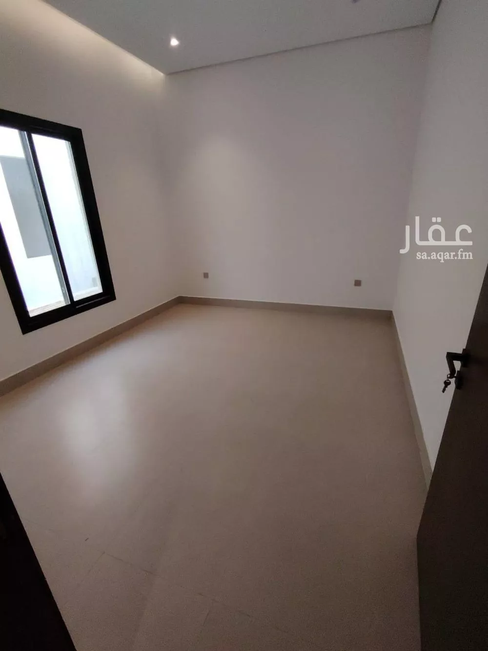 فيلا 4 غرف في الرمال 13