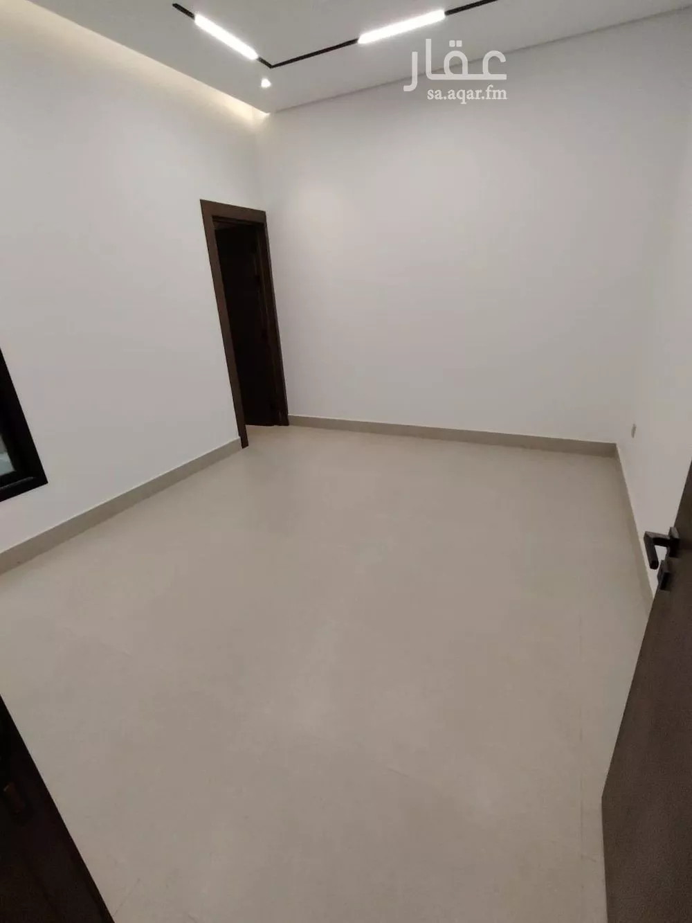 فيلا 4 غرف في الرمال 5