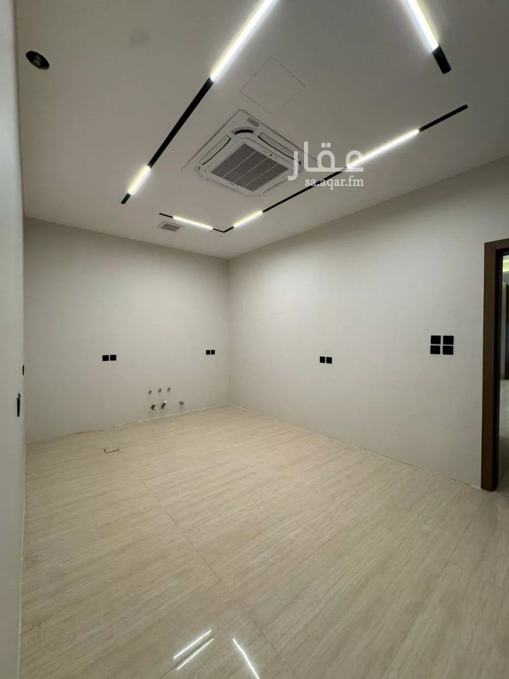 5 bedroom villa in Al Narjis 11