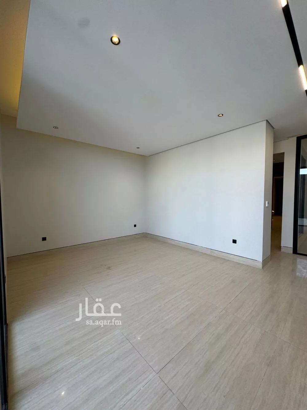 5 bedroom villa in Al Narjis 24