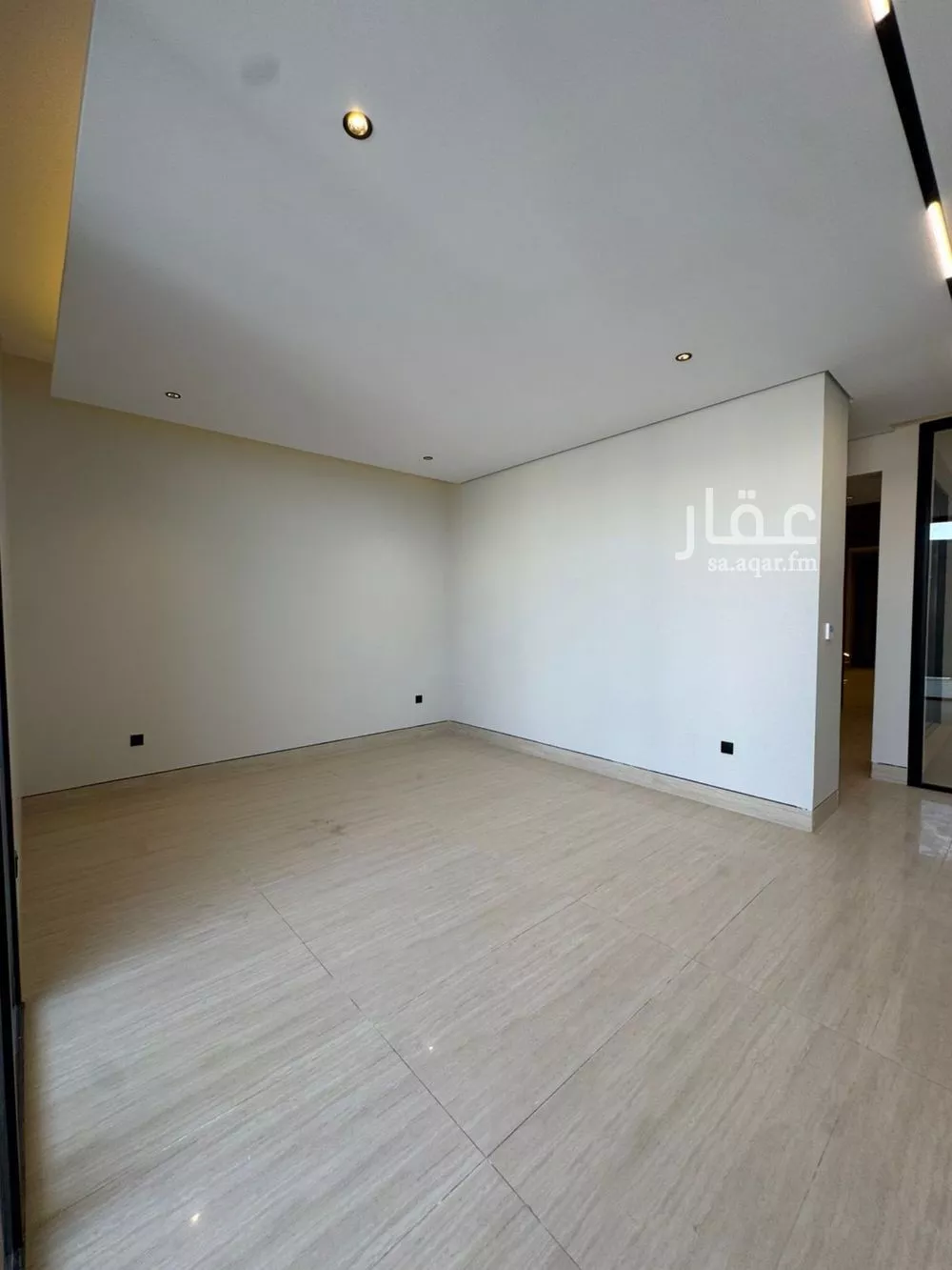 5 bedroom villa in Al Narjis 9