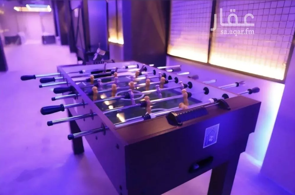 شقة 3 غرف في الملقا 16