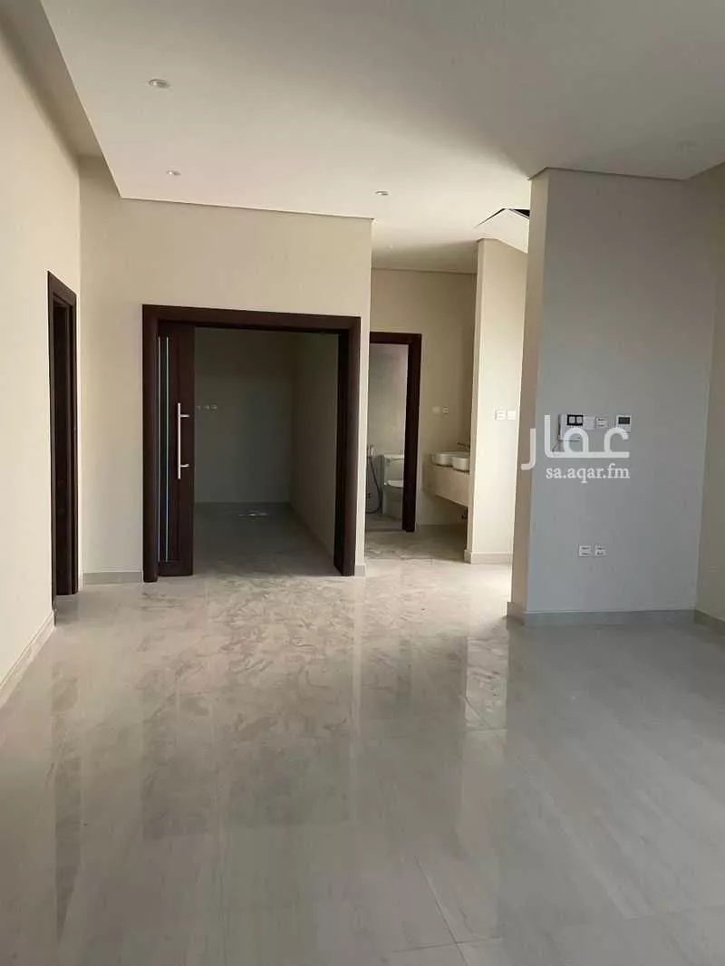 فيلا 6 غرف في الراكة الجنوبية 2