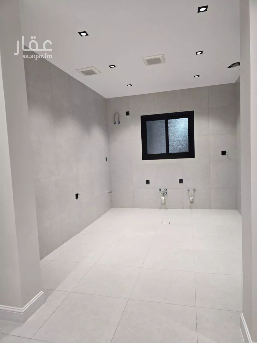 4 bedroom apartment in Al Salamah 16