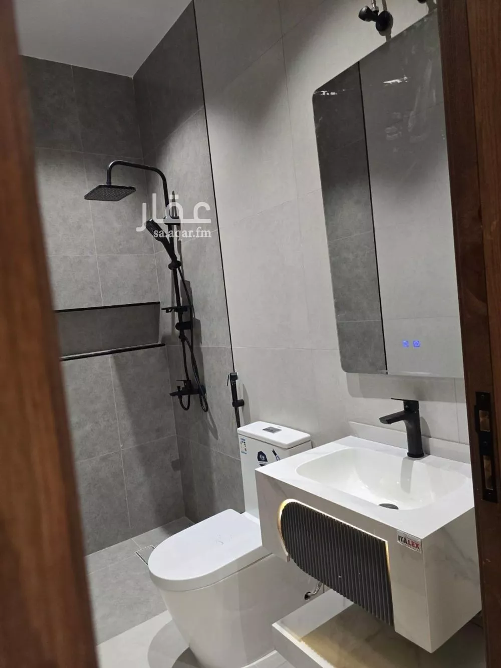 4 bedroom apartment in Al Salamah 3