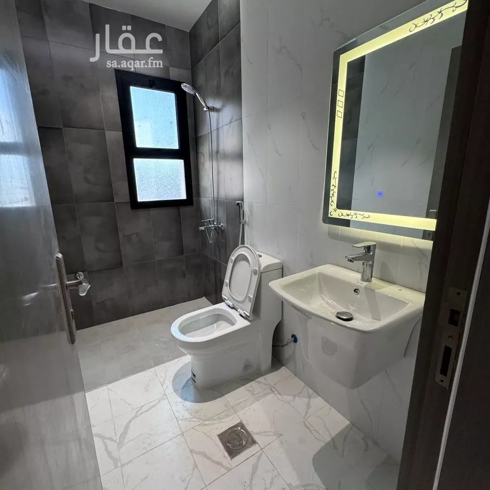 4 bedroom apartment in Al Salamah 14