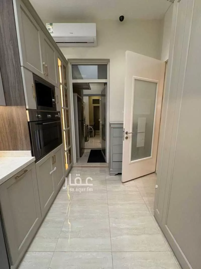 فيلا 8 غرف في النرجس 15