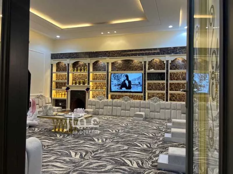 فيلا 10 غرف في العزيزية 4