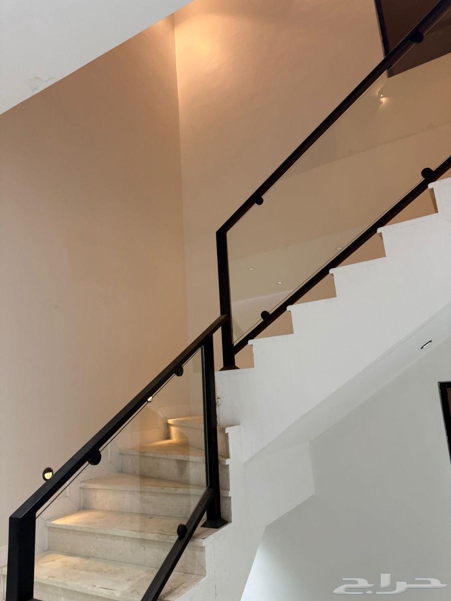 6 bedroom villa in Al Salam 17