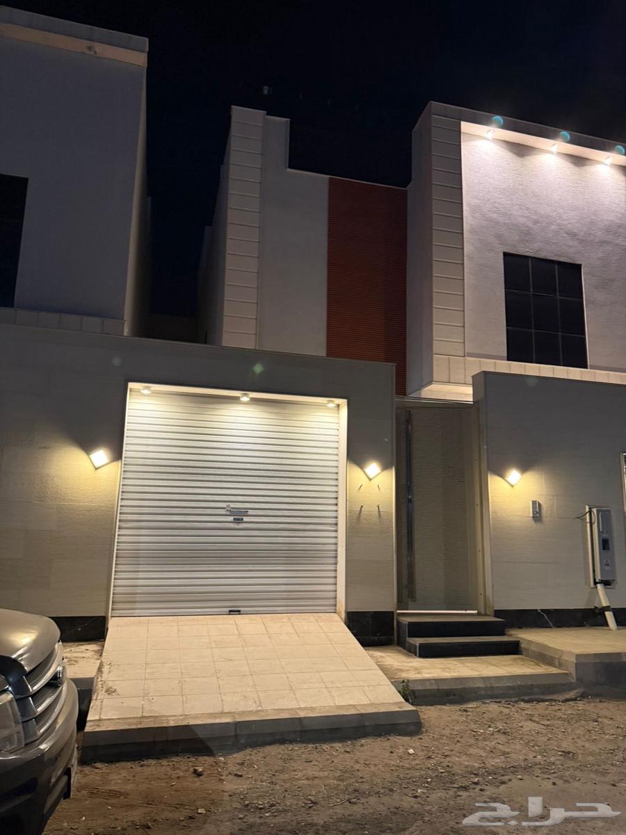 6 bedroom villa in Al Salam 8