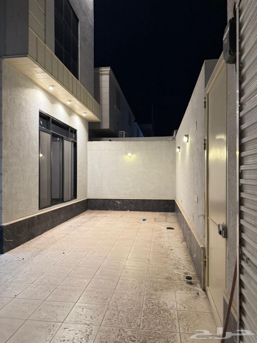 6 bedroom villa in Al Salam 10