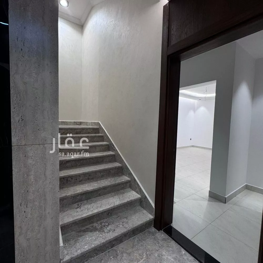 شقة 5 غرف في الصفا 12