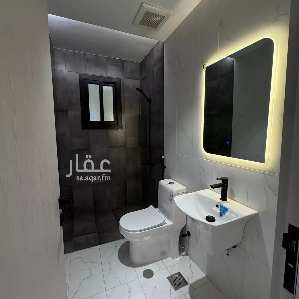 شقة 5 غرف في الصفا 13