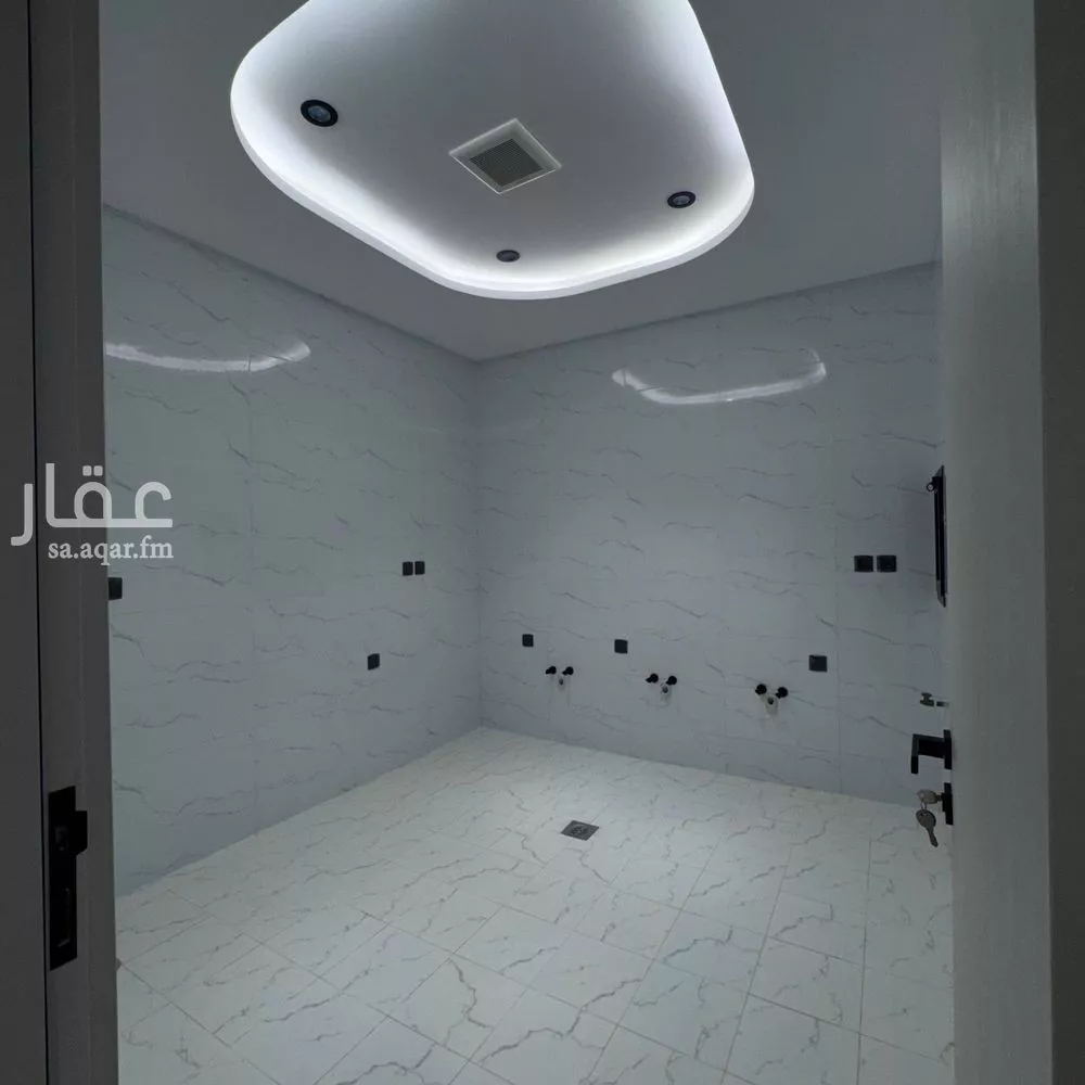 شقة 5 غرف في الصفا 17