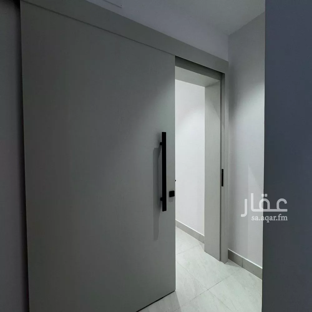 شقة 5 غرف في الصفا 18