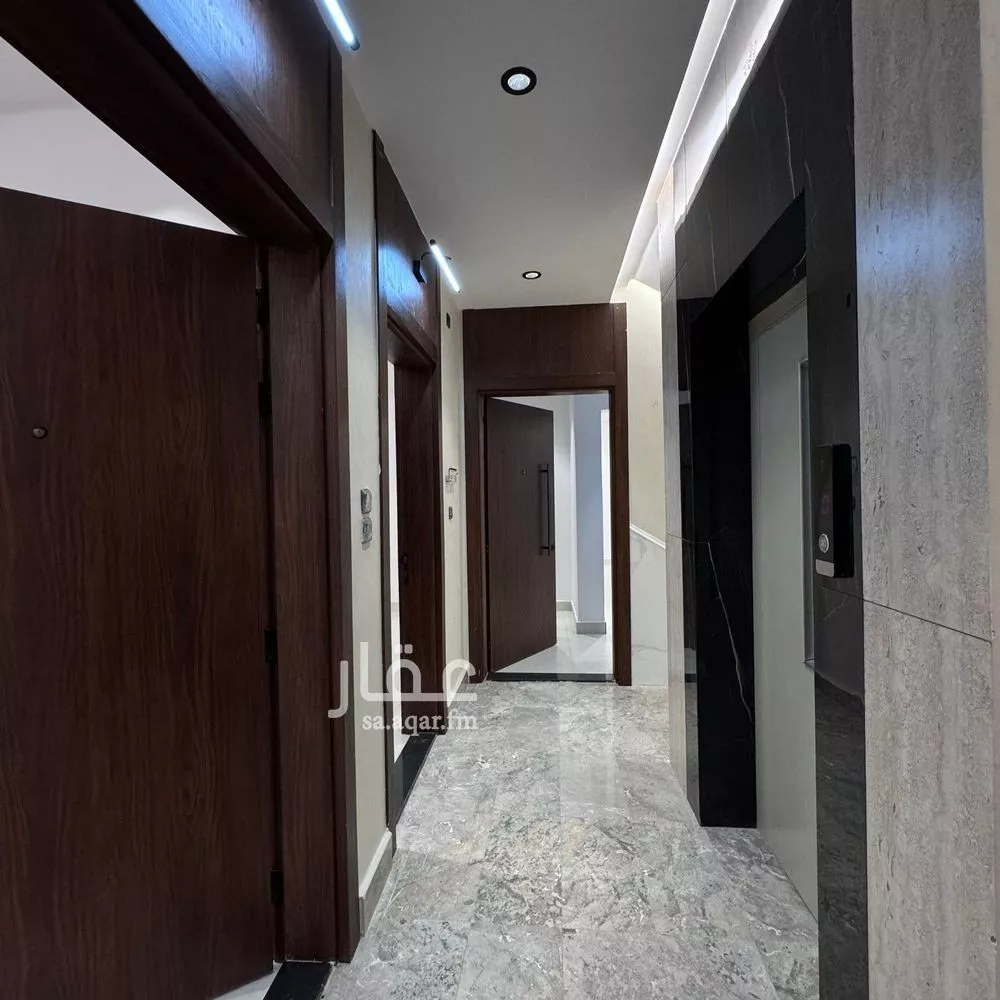 شقة 5 غرف في الصفا 6